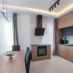 Royal Terrace *