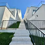 Royal Terrace *