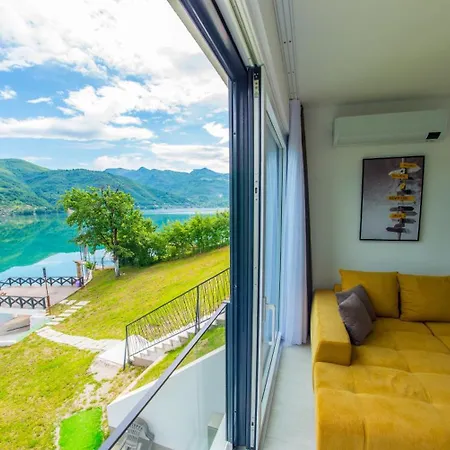 아파트 Royal Terrace