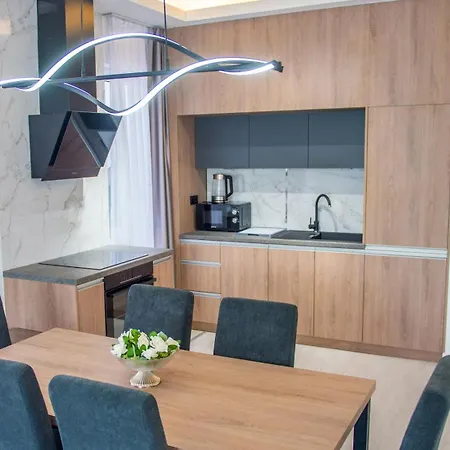 Royal Terrace 아파트 코니츠