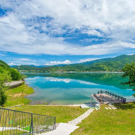 아파트 Royal Terrace 코니츠