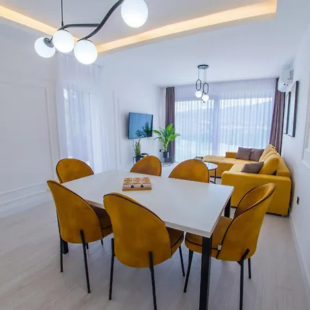 Royal Terrace 아파트 코니츠