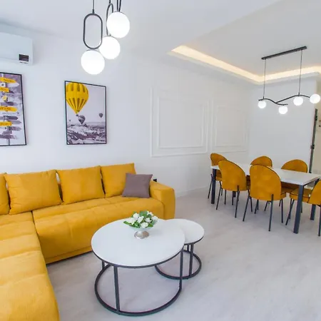 Royal Terrace Apartament *
