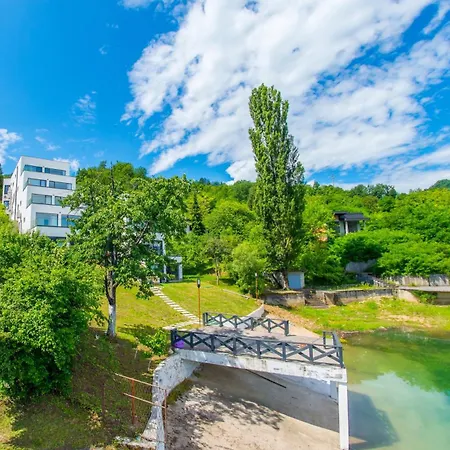 아파트 Royal Terrace 코니츠