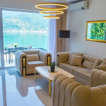 Apartment Royal Terrace *