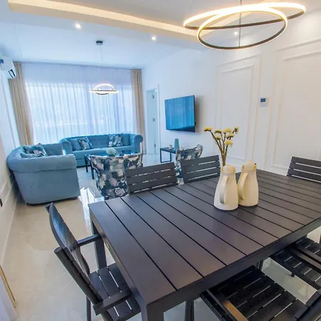 Royal Terrace *